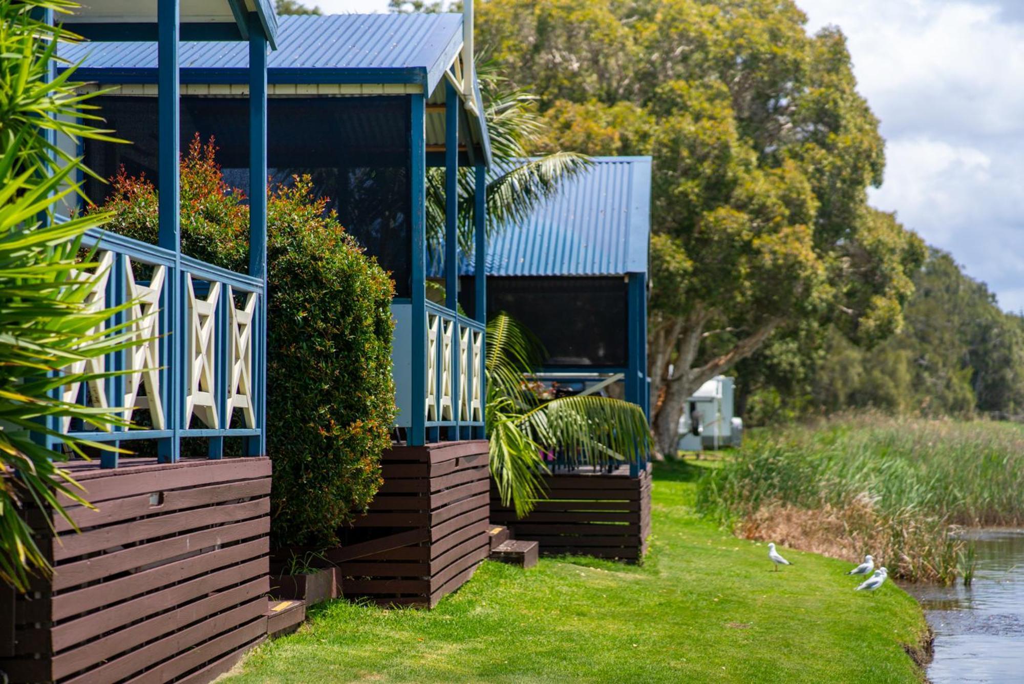 Two Shores Holiday Village Entrance Exteriér fotografie